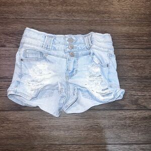Shorts​​​